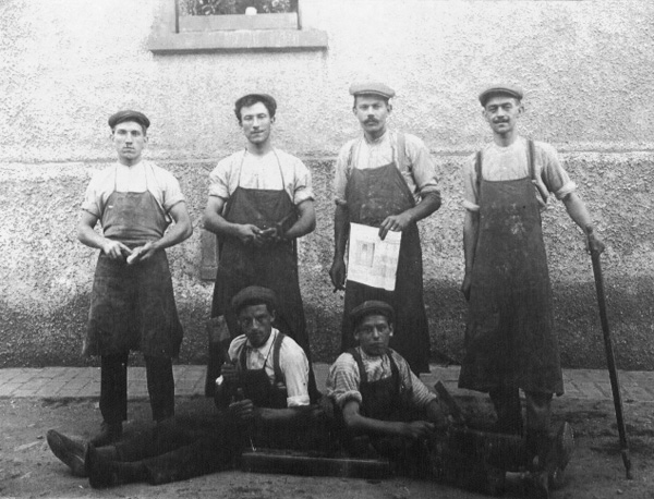 Schreiner in Kelkheim-Hornau