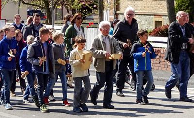Osterklappern 2017 auf der Hornauer Straße